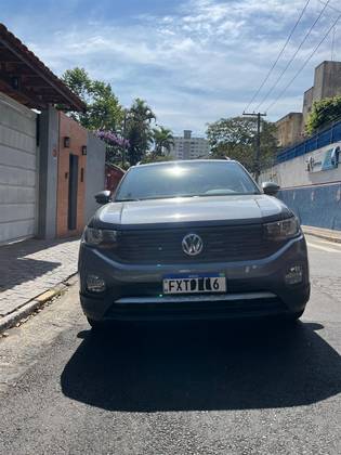 VOLKSWAGEN T-CROSS 1.0 200 TSI TOTAL FLEX AUTOMÁTICO VOLKSWAGEN T-CROSS 1.0 200 TSI TOTAL FLEX AUTOMÁTICO